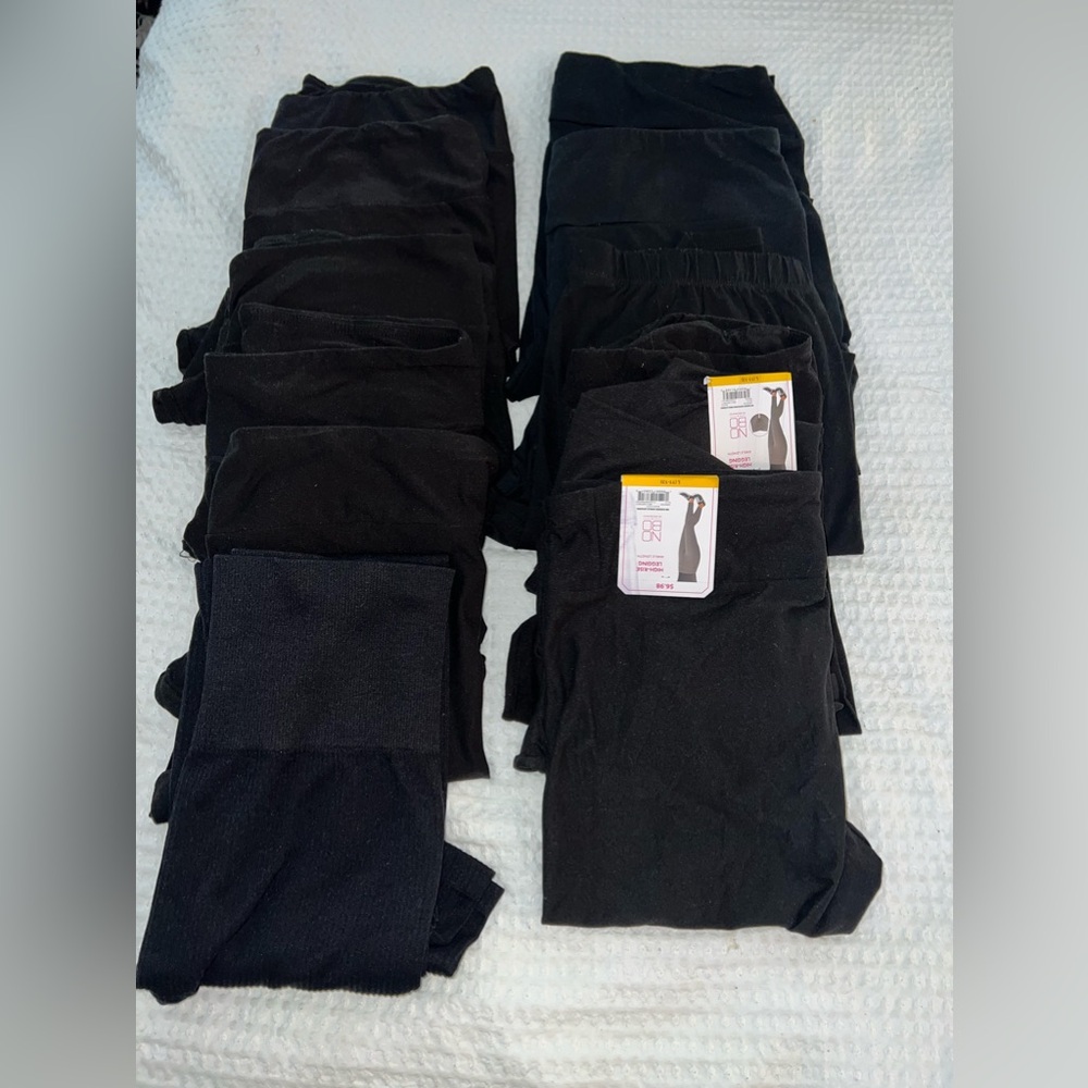 12 LG/XL LEGGINGS FOR ONLY $40 3$ a legging